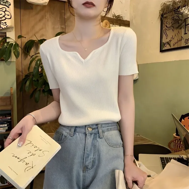 夏季小众设计感修身内搭打底衫紧身短款上衣潮法式V领正肩短袖女