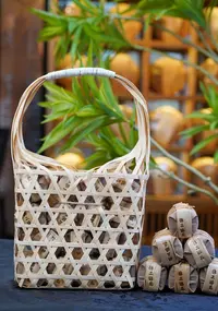 2024年【竹筐锦上添花】薄荷塘古树挑采 清冽欲醉 普洱生茶 588g