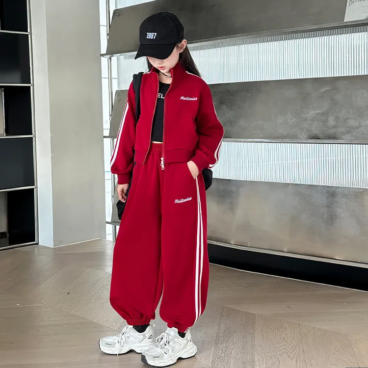 秋季套装2024新款洋气儿童时髦外套中大童春秋运动两件套潮酷棉服