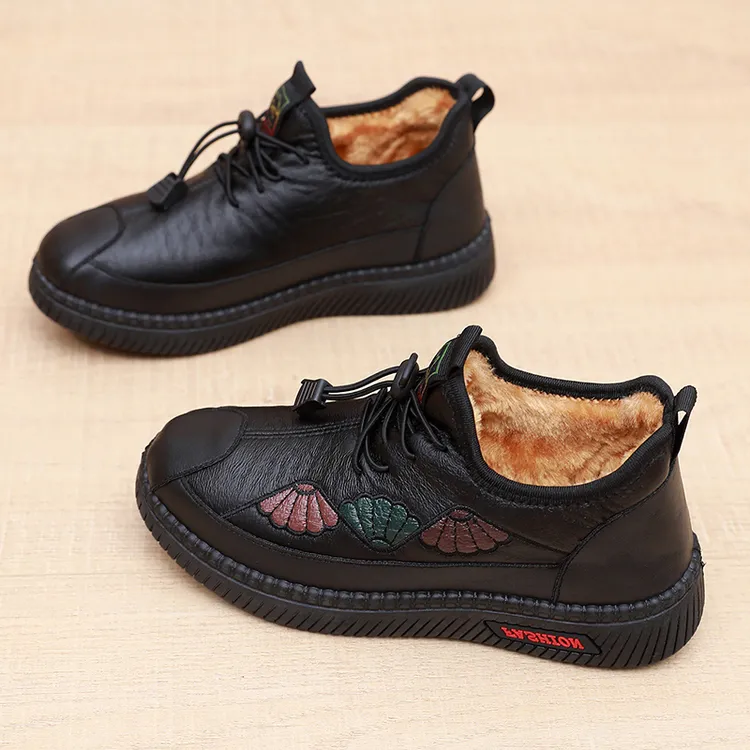 冬季加绒加厚妈妈鞋一脚蹬防滑雪地靴老北京棉靴皮面防水保暖棉鞋