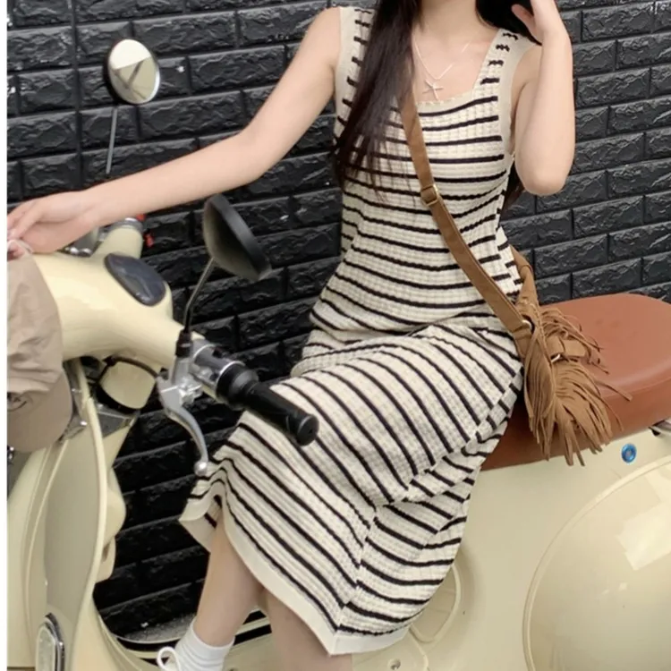 5986#2023新款超修身韩版条纹拼色针织背心连衣裙复古减龄H型长裙