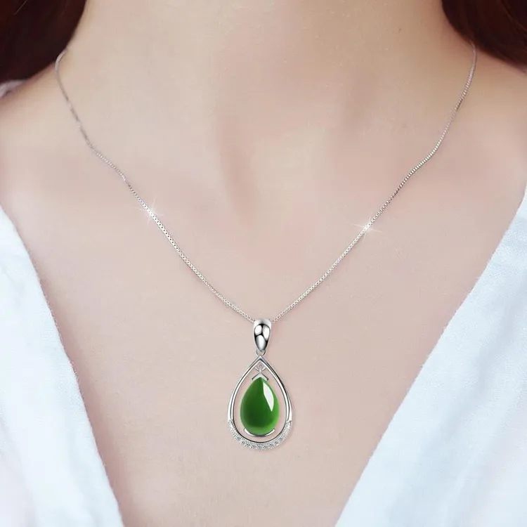 天然玉髓吊坠项链女款玉石水滴形多样性发货吊坠饰品