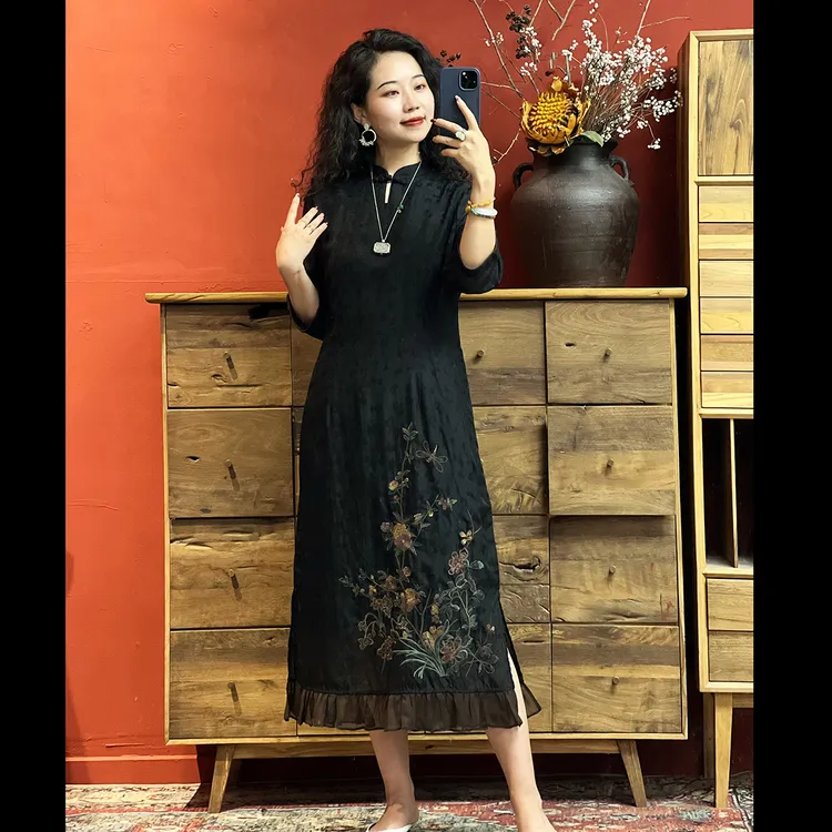 【羊在在】国风民族风夏季重工刺绣修身显瘦中式改良中连衣裙女L779