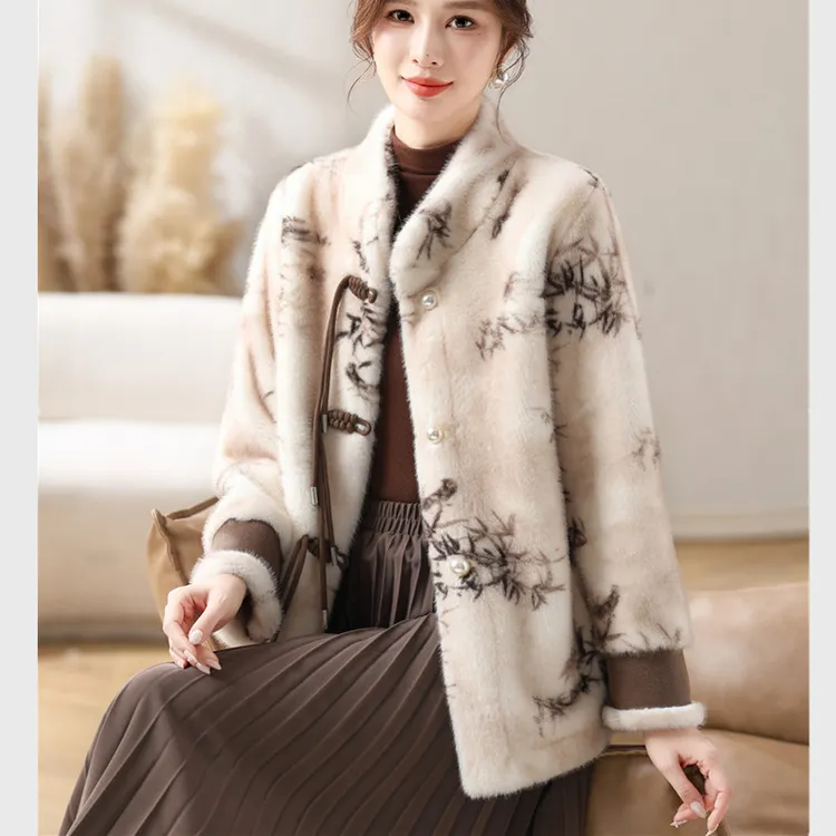 妈妈冬季新中式仿绒毛大码外套中老年女盘扣国风加厚毛呢一体女装