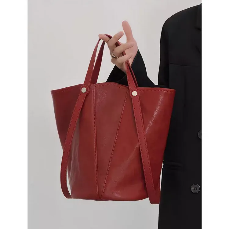 复古红色手提水桶包女2024新款高级质感新娘结婚包单肩斜挎托特包