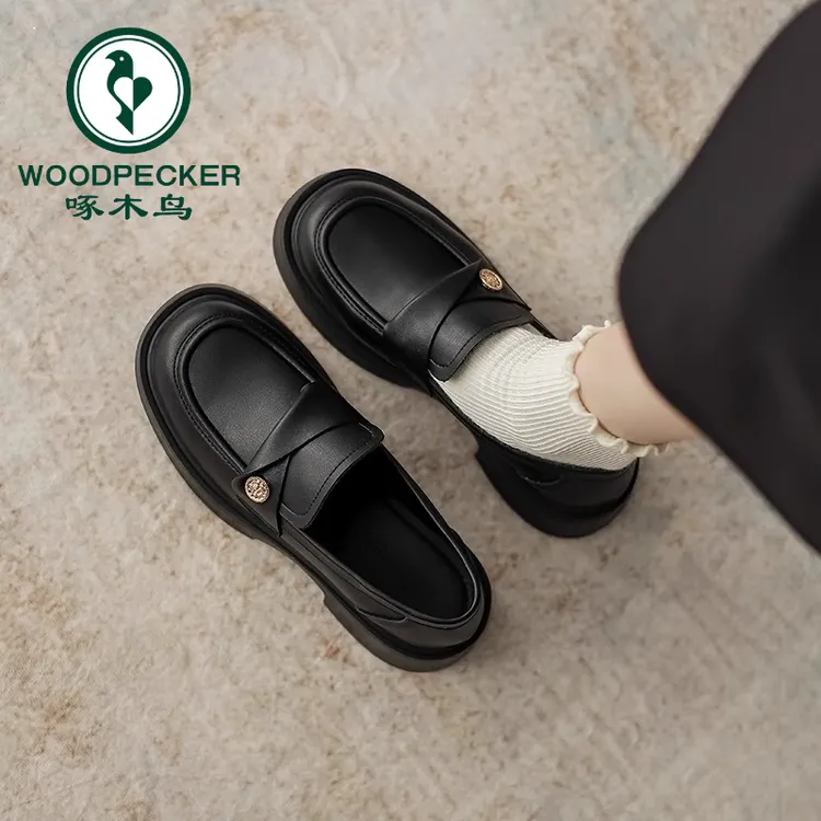 啄木鸟乐福鞋女2025新款春秋女鞋百搭厚底一脚蹬单鞋英伦风小皮鞋
