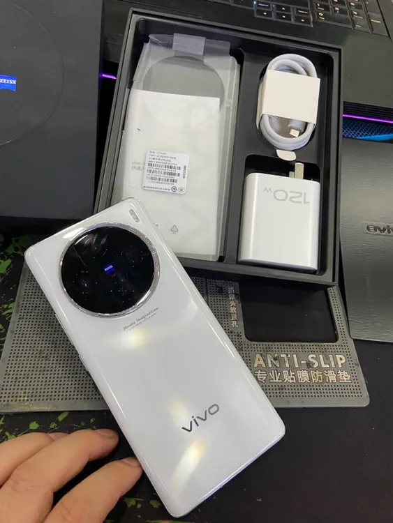 99新 vivo vivo x100 99新 16+256内存 天矶9300处理器白色双卡