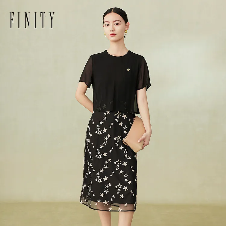 FINITY菲妮迪新款连衣裙气质休闲百搭圆领复古时尚女士女装连衣裙