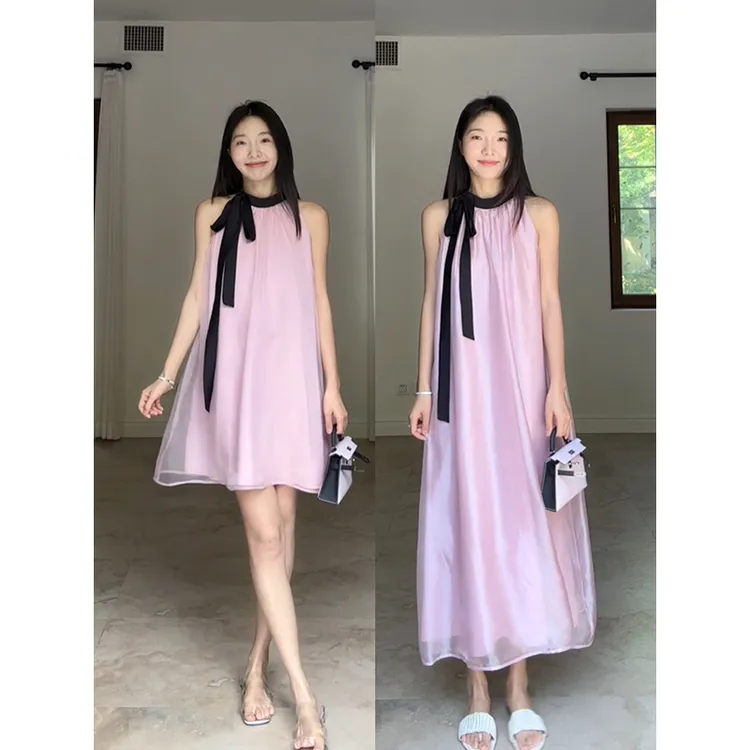 郭九九呢温柔高级感缎面粉色珠光纱系带背心挂脖连衣裙G924Q03458