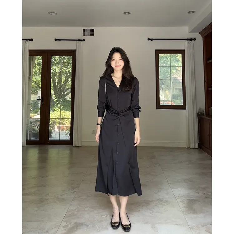 郭九九呢 法式扭结设计感收腰显瘦缎面连衣裙西装外套 G924Q11242