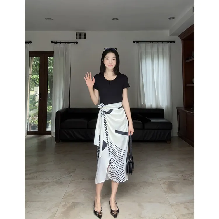 郭九九尼 棉法式气质假两件丝巾印花显瘦连衣裙 G924Q08598