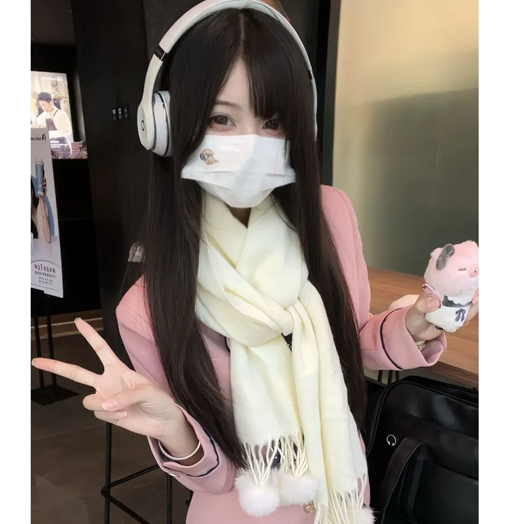 牧篱芭毛球白色围巾女冬季2024新款甜美可爱百搭保暖围脖网红时尚