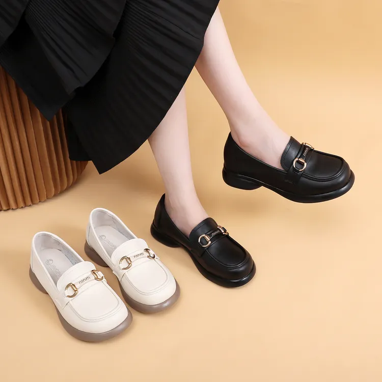 百搭舒适软皮时尚休闲英伦风女粗跟软底单鞋乐福鞋1626