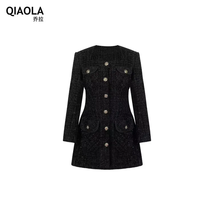 QIAOLA/乔拉【黑金派对】秋冬款小香风编织方领单排扣轻奢连衣裙