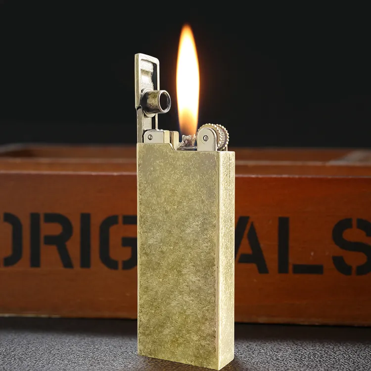 复古老式砂轮煤油打火机升降油机个性创意怀旧点烟器送男友礼物品