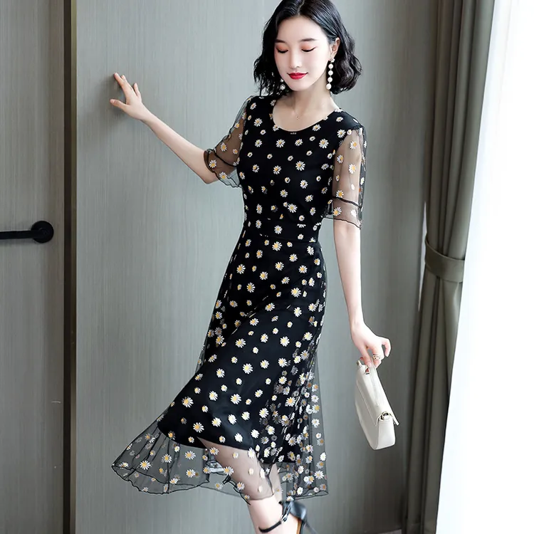 A159短袖碎花连衣裙女夏2025新款时尚遮肚长款修身收腰显瘦网纱裙