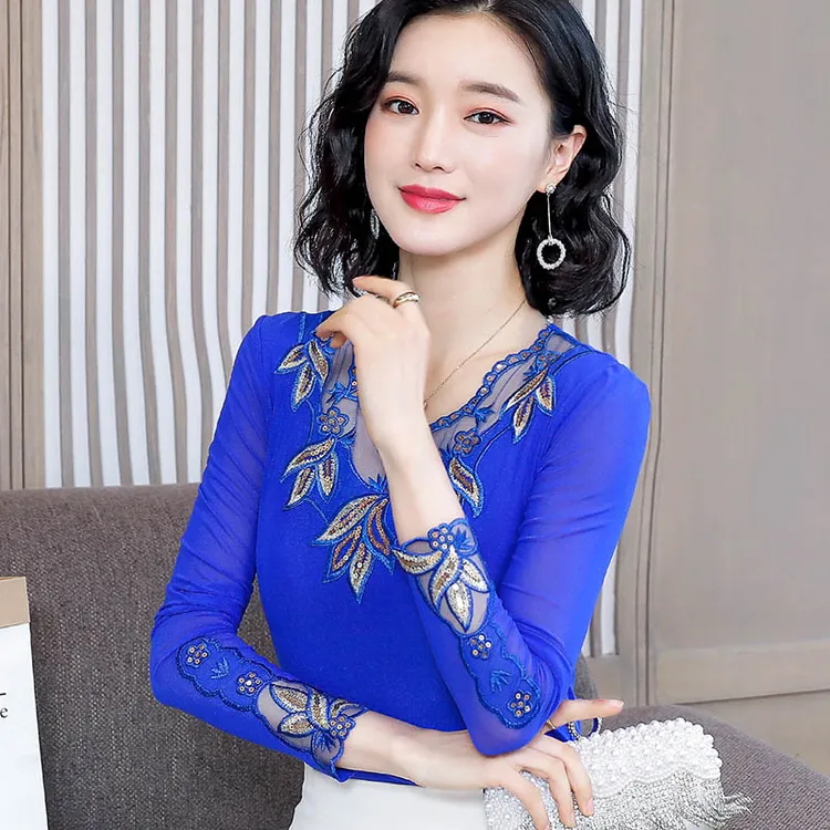 秋季蕾丝上衣女长袖2025新款洋气小衫薄款气质网纱打底衫大码t恤