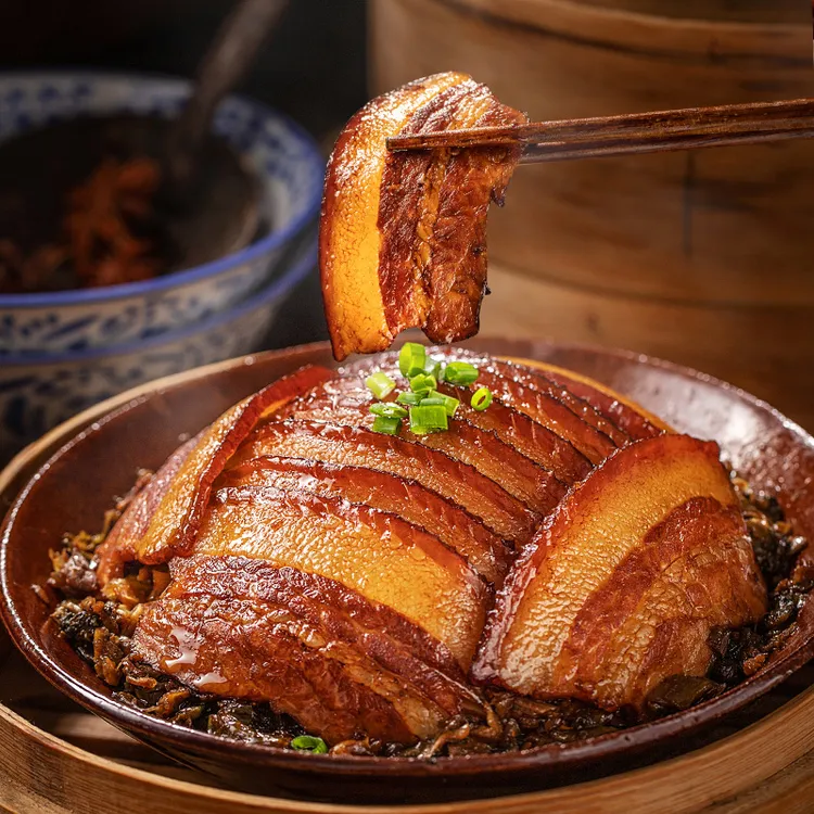 川菜芽菜扣肉梅菜咸烧白虎皮红烧肉夹沙肉粉蒸九大碗成品加热即食