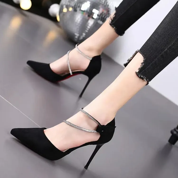 韩版绒面显瘦单鞋少女2025春季新品宴会尖头水钻魔术贴细跟高跟鞋