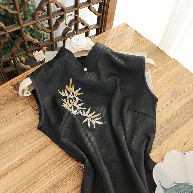 俏娘鱼2025年春季新款日常可穿年轻款黑色复古优雅新中式无袖旗袍