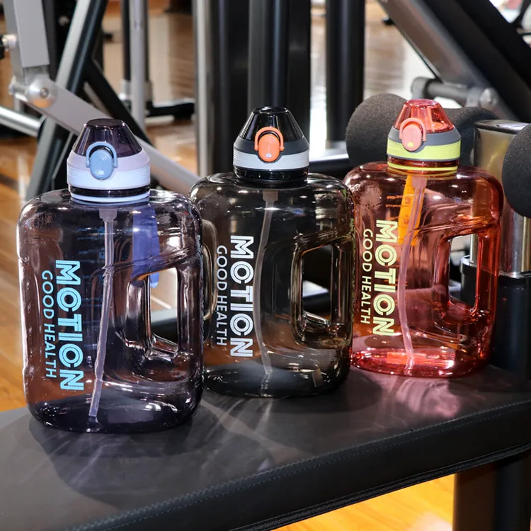 网红同款吸管户外大容量水杯运动水壶健身便携吨桶太空杯塑料杯子