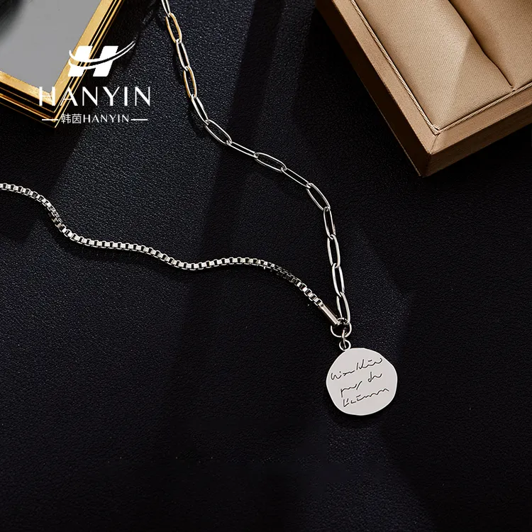 HANYIN/韩茵 钛钢项链 字母不规则圆牌吊坠左右不对称链条个性ins