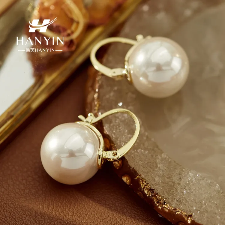 HANYIN/韩茵 铜合金仿珍珠耳饰 时尚百搭气质贝珠耳扣简约优雅女