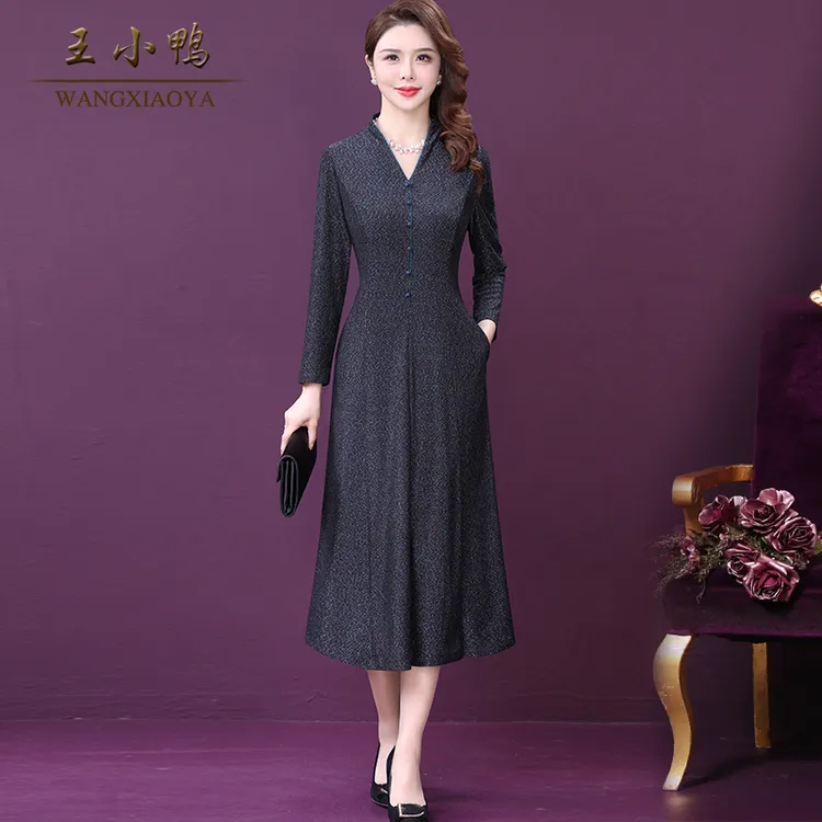 王小鸭W-XY-919027W连衣裙秋季女正品流行亮丝设计感V领妈妈减龄