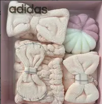 adidas  套件