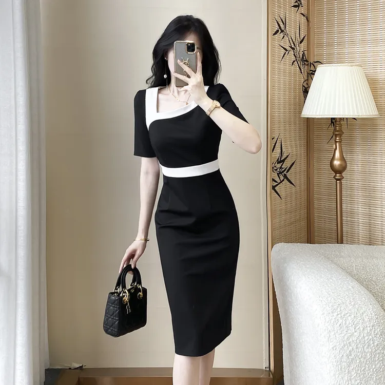 夏季新款黑白拼接连衣裙轻奢高级感修身气质包臀裙短袖设计感裙子