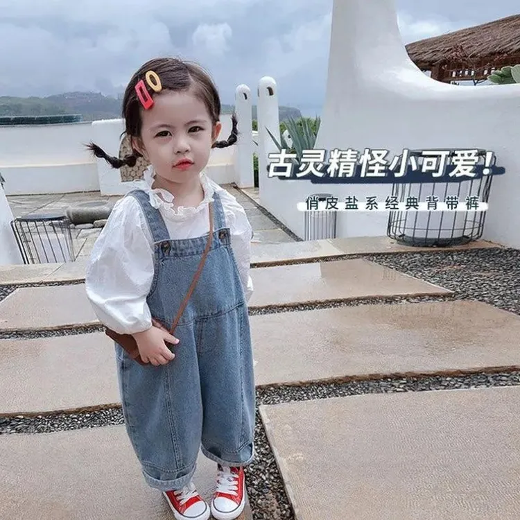 女童牛仔背带裤2024新款春秋洋气时髦休闲童装女孩时尚中小童裤子