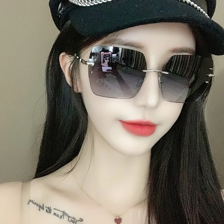 太阳镜女潮墨镜2025新款高档无框网红款偏光防紫外线大脸圆脸显瘦