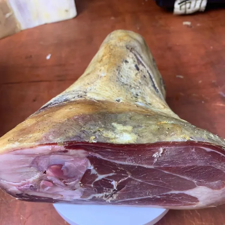 云南土特产宣威火腿腊猪肘包邮自然风干煲汤腊蹄膀老火腿脚小金钱