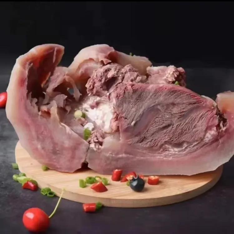 国产黄牛牛头肉，新鲜现煮精修去骨熟牛脸肉原味
