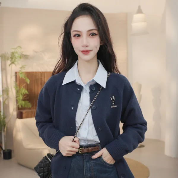 【兔子毛衣】茵曼冬季北极绒保暖开衫毛衣慵懒百搭绣花红色针织衫女