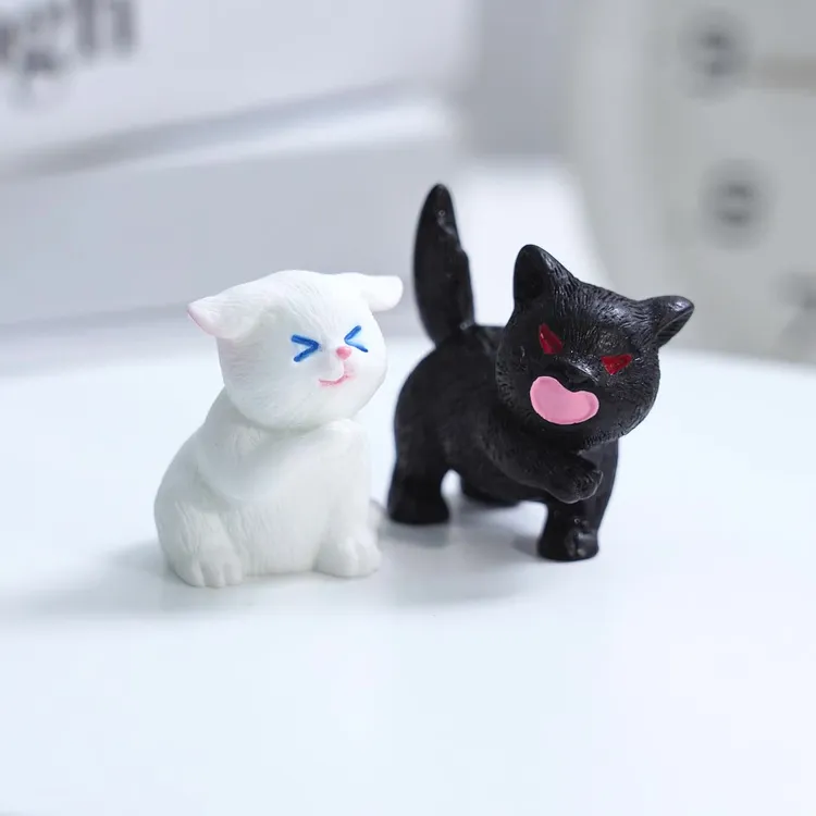 可爱亲亲猫咪情侣橘猫黑白diy装饰品萌宠微景观摆设桌面车载摆件