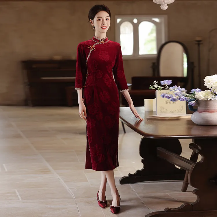 莹杉旗袍年秋冬新款改良金丝绒妈妈礼服婚宴装喜婆婆红色日常复古