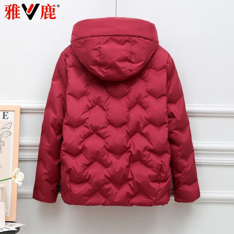 雅鹿2025年新款轻薄羽绒服女短款连帽休闲保暖冬季小个子薄款外套