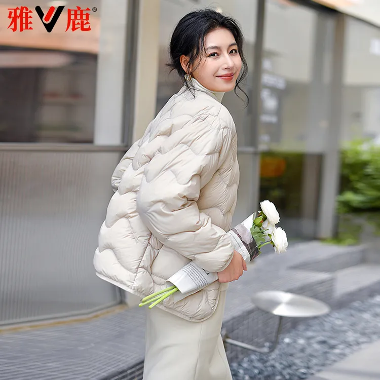 雅鹿2025新款轻薄羽绒服女圆领内胆薄款百搭短款时尚女式外套