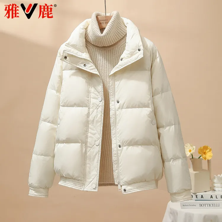 雅鹿新款2025羽绒服女时尚宽松保暖韩版短款立领大码小个子潮外套