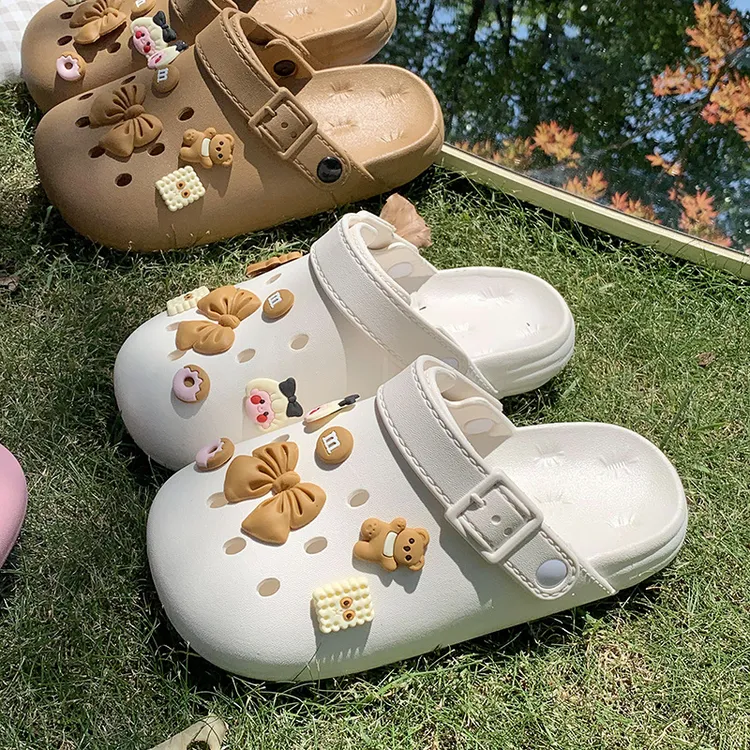 洞洞鞋女夏季新款时尚可爱卡通室内凉拖鞋平软底防滑两穿包头凉鞋