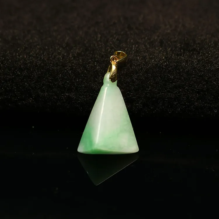 #F065 冰糯白底飘阳绿天然A货翡翠锁骨吊坠