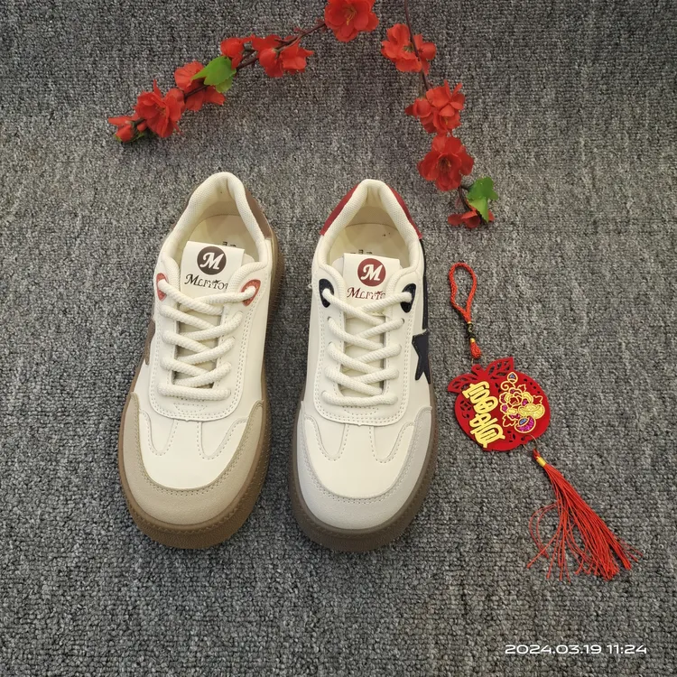 2024年舒适休闲女鞋复古时尚百搭