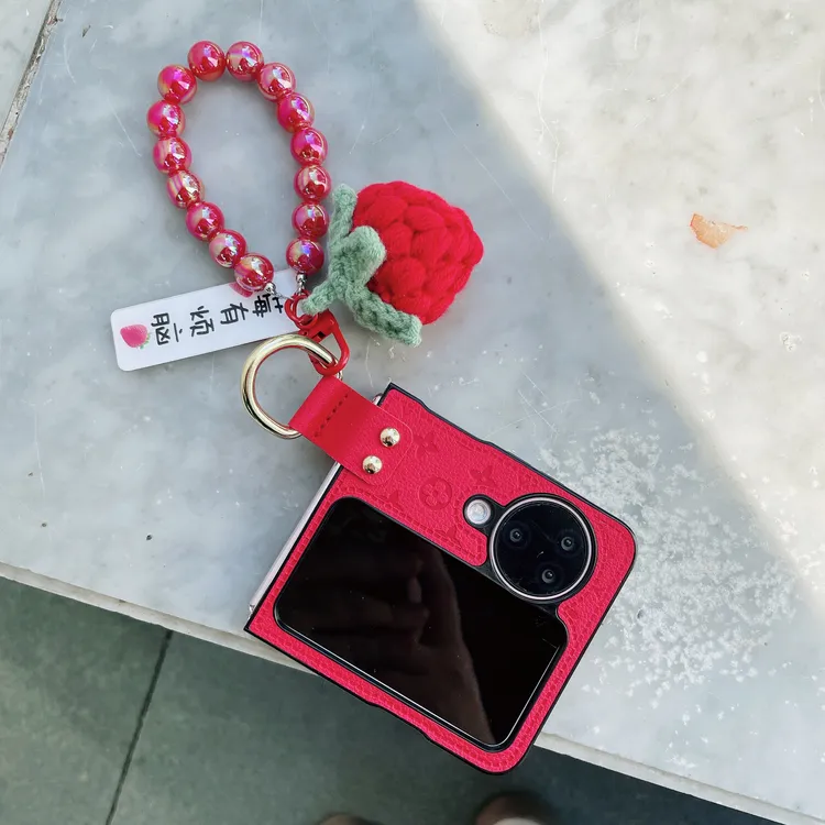 莓有烦恼毛球手链适用OPPO Find N3flip折叠屏手机壳N2flip潮牌硬