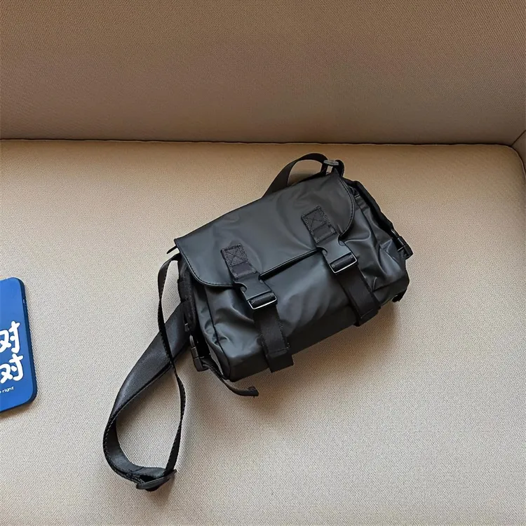 探屿2025年新款小众邮差包小号斜挎包单肩包潮牌休闲百搭男女时尚