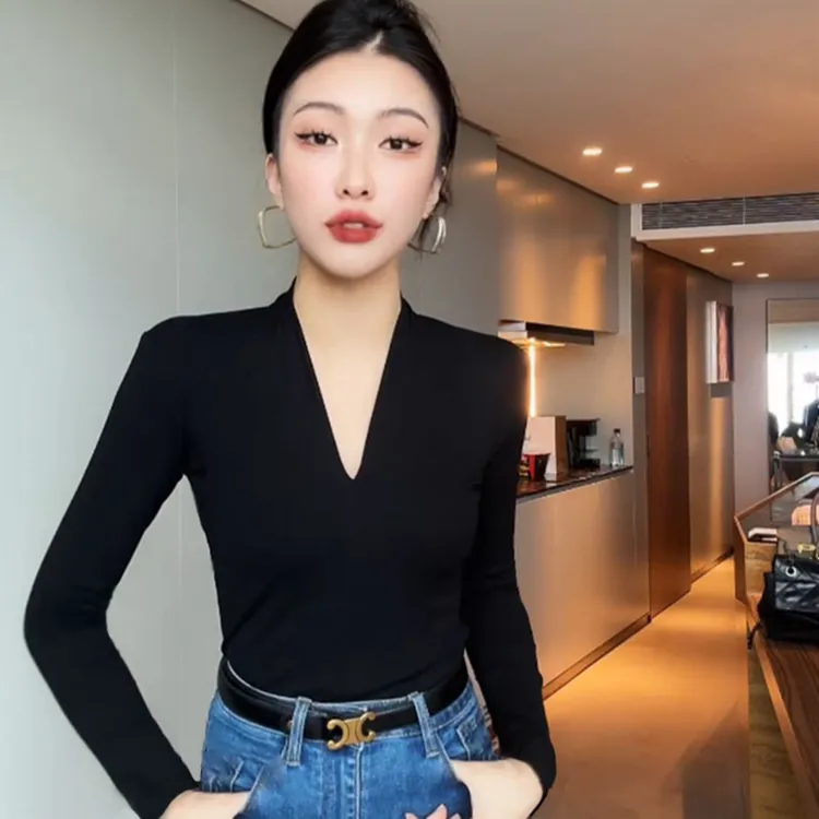 V领轻奢打底衫内搭秋季气质修身气质网红长袖打底上衣最新款洋气T