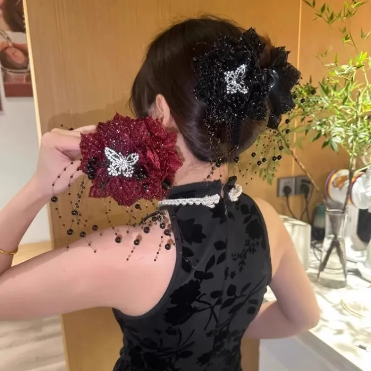 玫瑰飘带秋冬新款刺绣飘带羽毛抓夹高级感古风鲨鱼夹百搭珠珠发饰