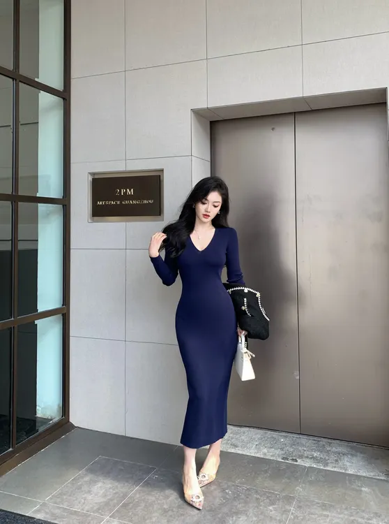 林关关【海岛小调】纯欲藏蓝色修身包臀裙V领长袖连衣裙春夏季裙子