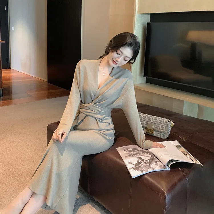 林关关【爱丁堡】法式温柔针织针织衫+气质女人包臀半身裙两件套装