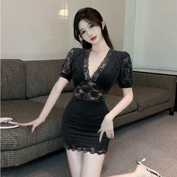 御姐轻熟风性感蕾丝连衣裙女纯欲气质百搭收腰紧身夜场包臀短裙子